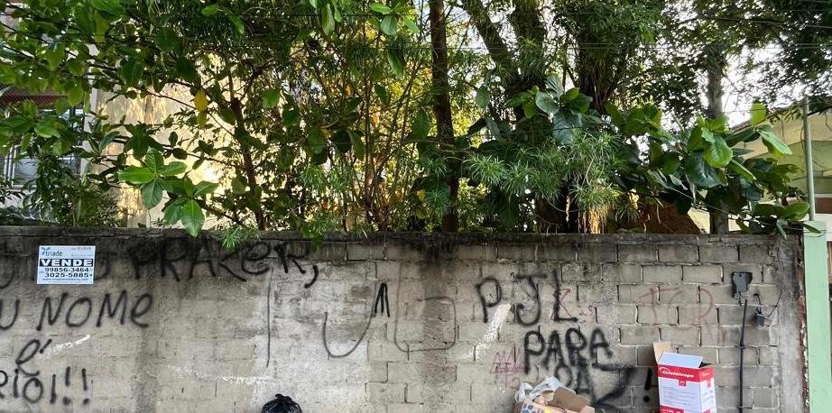 Terreno - Venda - Centro - Campos dos Goytacazes - RJ