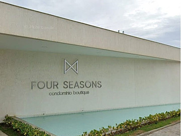 CONDOM�NIO FOUR SEASON